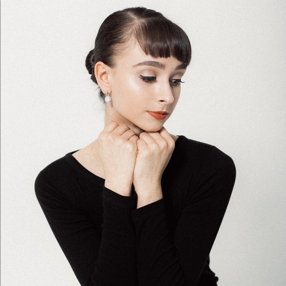 Meet your Posher, Emmery🌺 - Picture 2 of 6